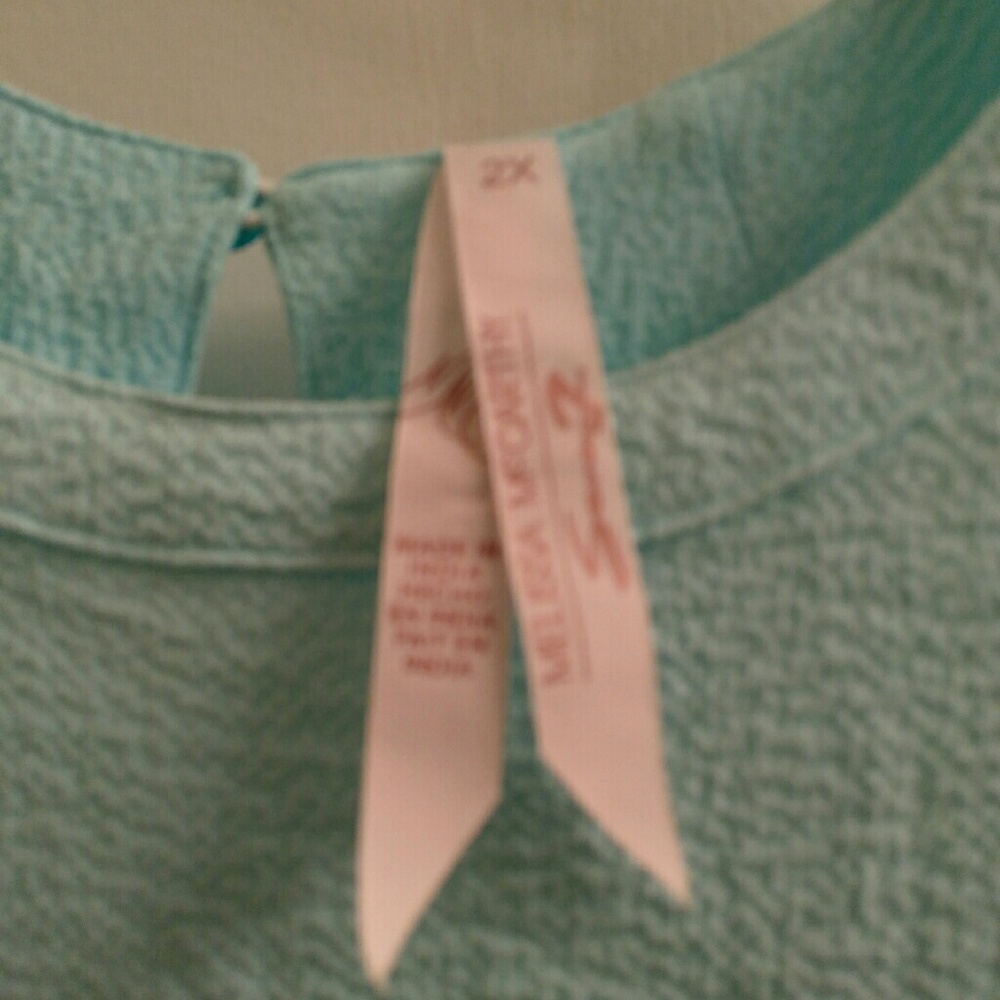 Melissa McCarthy tunic with pocket.NWT 2X - Picture 3 of 4